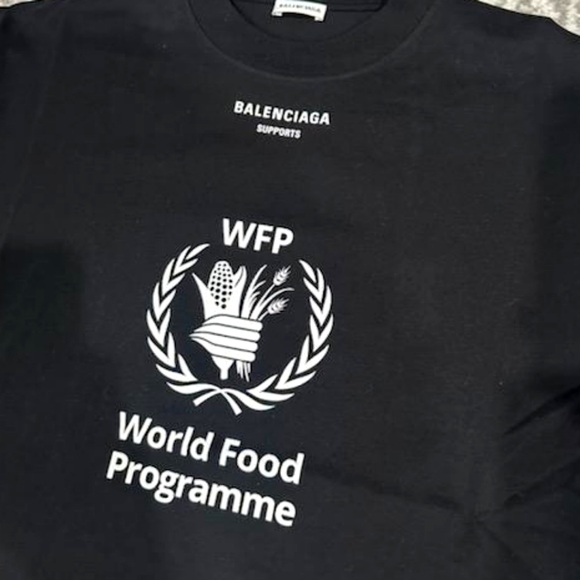 COPY - Balenciaga unisex graphic t shirt - Picture 4 of 7